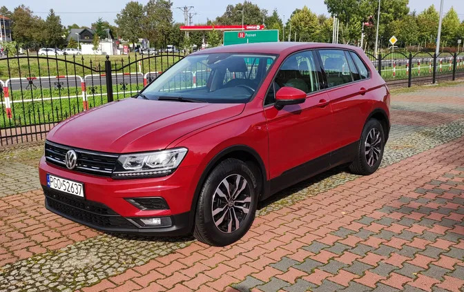 Volkswagen Tiguan cena 73900 przebieg: 63000, rok produkcji 2017 z Radzionków małe 79